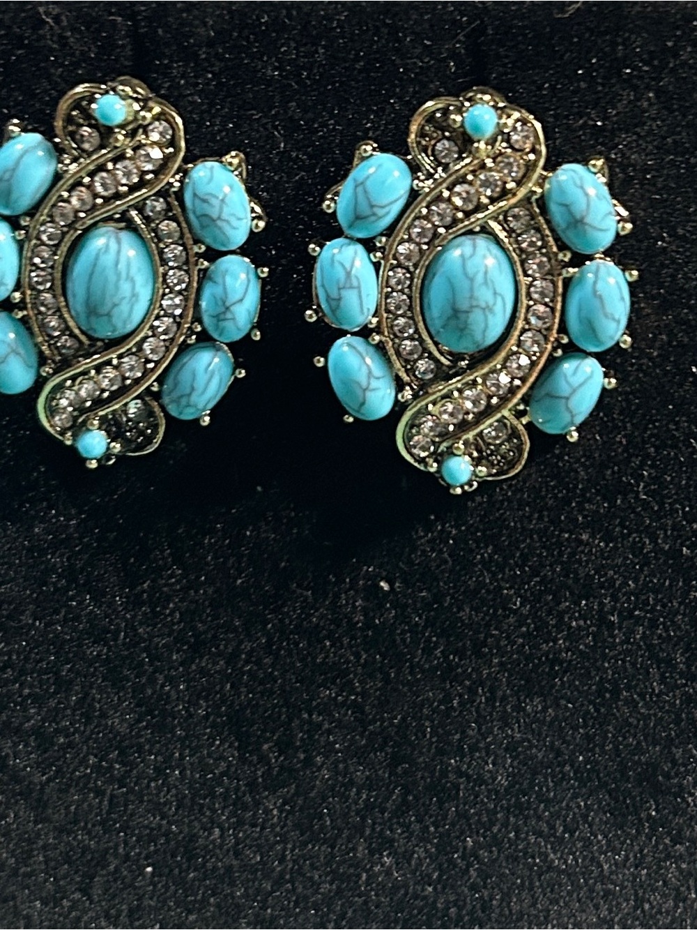 Fashion Jewelry Turquoise and Gold Statement Necklace with Matching Earrings - Picture 3 of 3